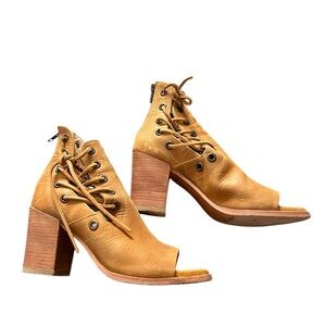 Baske Leather Fury Open Toe Lace Up Block Heels, size 7.5